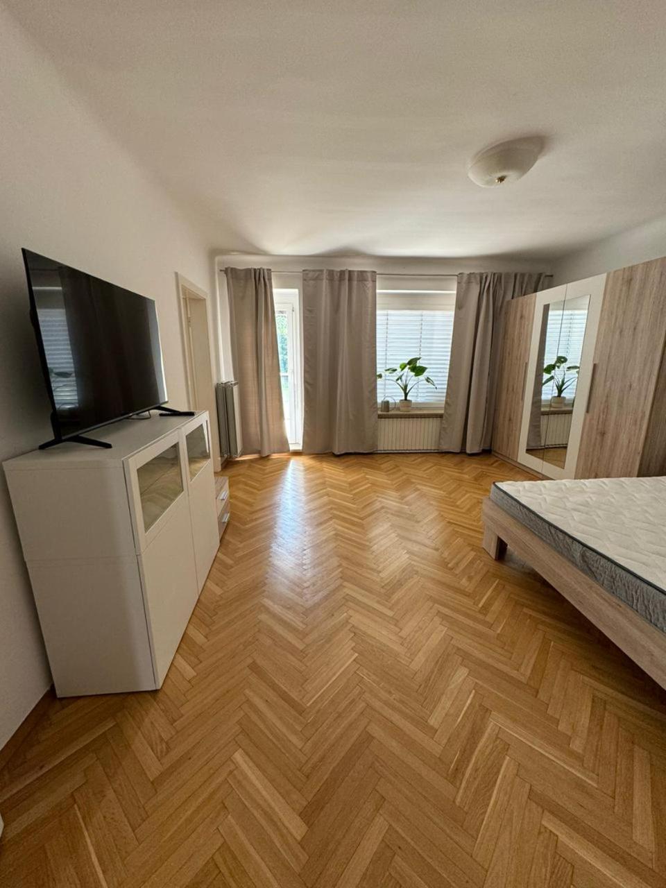 Maximo Apartments - Free Parking Maribor Eksteriør billede